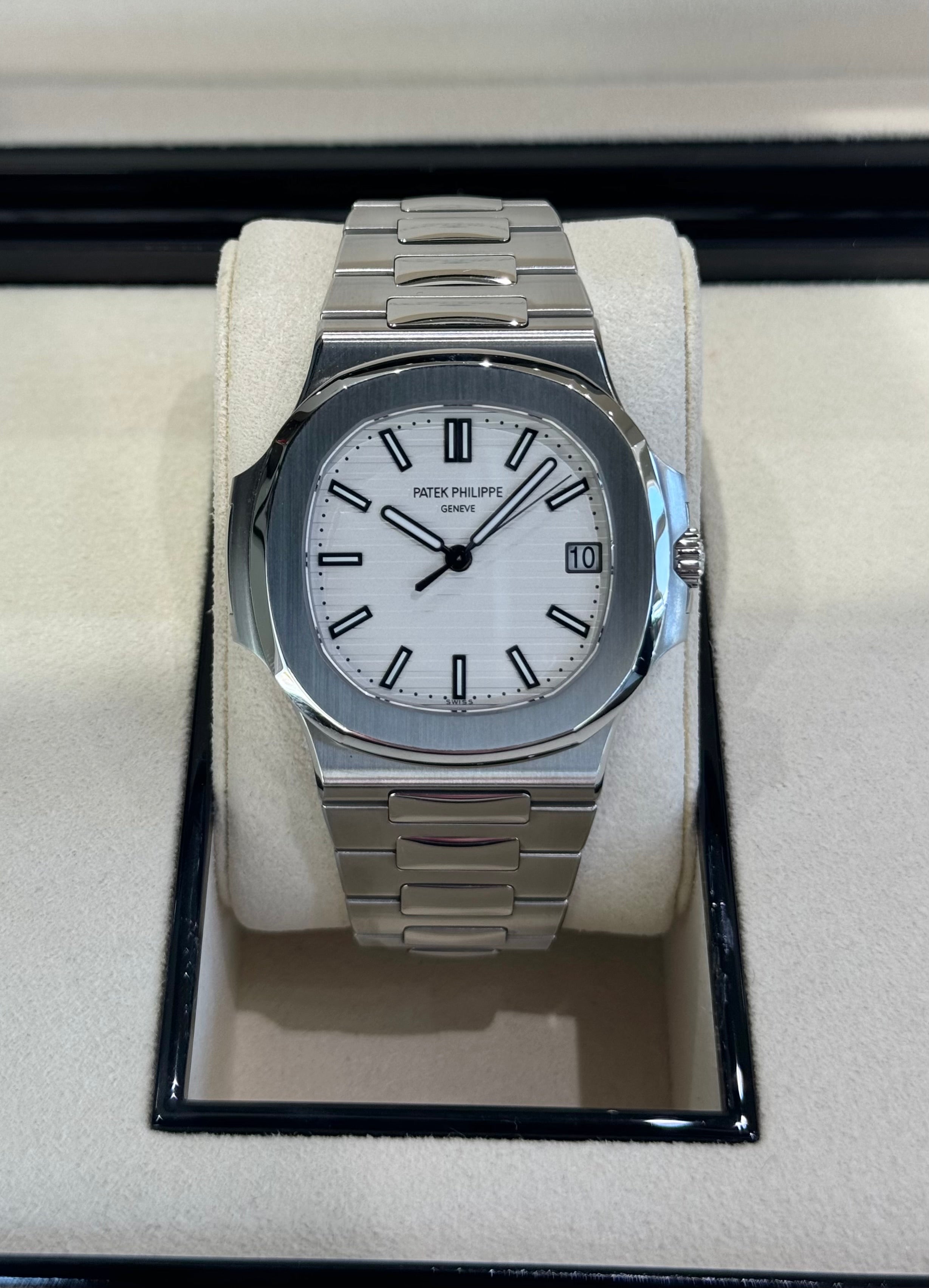 IMG_5595 2013 Patek Philippe Nautilus 5711/1A-011 - Image 1